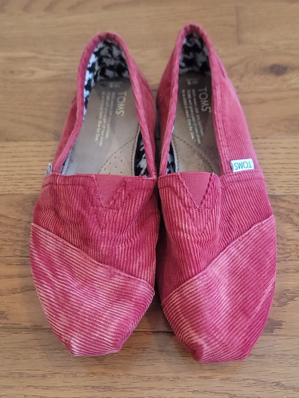 Toms Women's Corduroy Slip-On Flats in Red Size 9